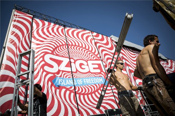 szigeterkezok