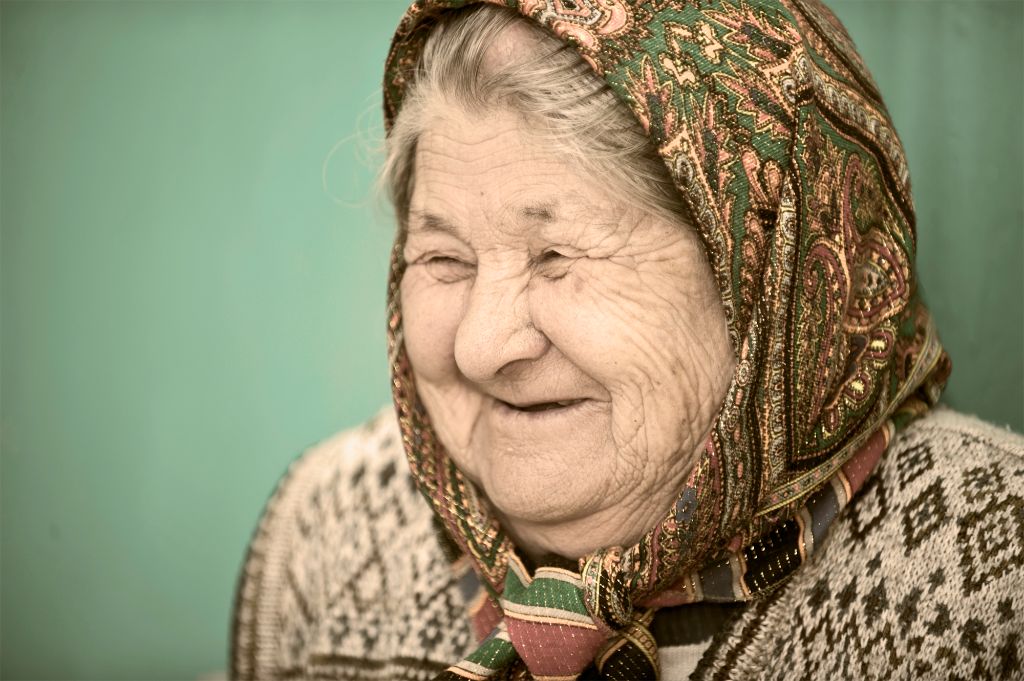 Tribute to the Wise: Airmen honors elderly Kyrgyz citizens
