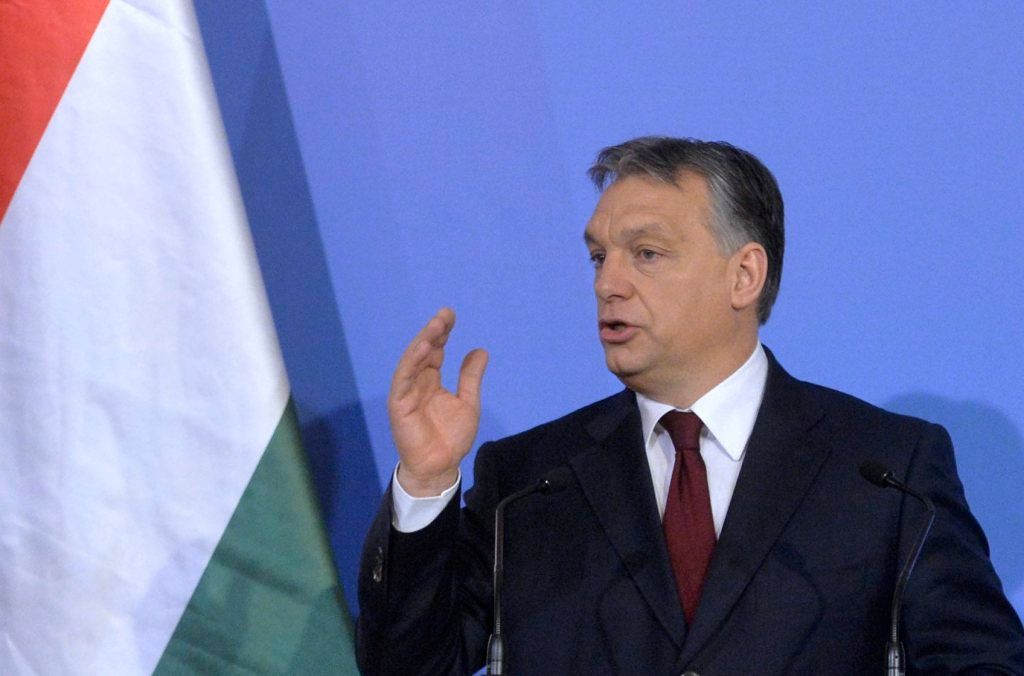 Orbán Viktor miniszterelnök beszédet mond a Külgazdasági és Külügyminisztériumban (KKM) rendezett kétnapos rendkívüli külképviselet-vezetõi értekezlet elsõ napján, 2015. március 9-én. MTI Fotó: Koszticsák Szilárd