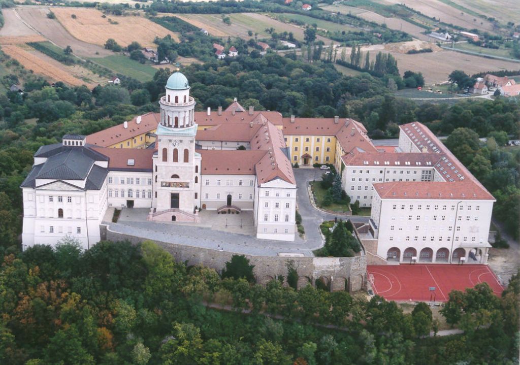 Pannonhalma_-_Bencés_apátság