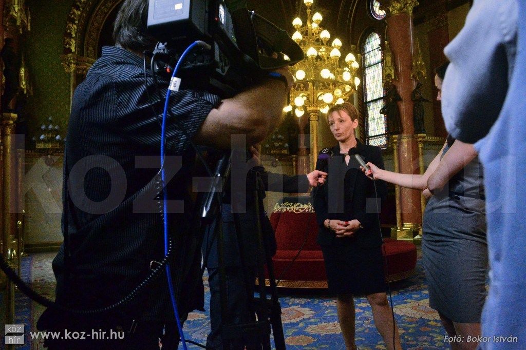 Czunyiné Bertalan Judit köznevelési államtitkár, Köz-Hír fotó: Bokor István