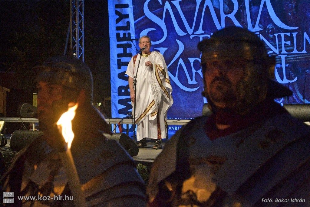 A GALÉRIÁHOZ KATTINTSON A KÉPRE!