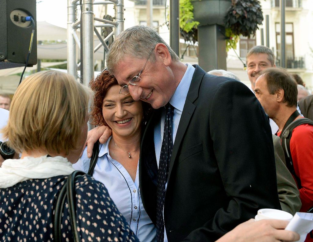 Budapest, 2015. szeptember 13. Gyurcsány Ferenc, a Demokratikus Koalíció (DK) elnöke és Vadai Ágnes alelnök a DK Vigyünk emberséget Magyarországba! elnevezésû nagygyûlésén az Egyetem téren 2015. szeptember 13-án. MTI Fotó: Bruzák Noémi
