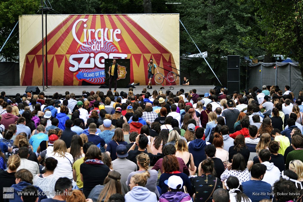 SZIGET2016RIHANNABI02